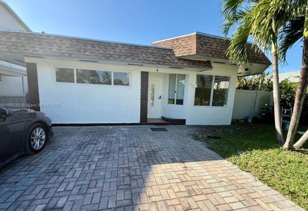 Atlantic Shores Dixie Highway, 716 NE 7th St, Hallandale Beach, Florida 33009, image 1