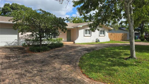 10533 SW 114th St, Miami, Florida 33176, image 1