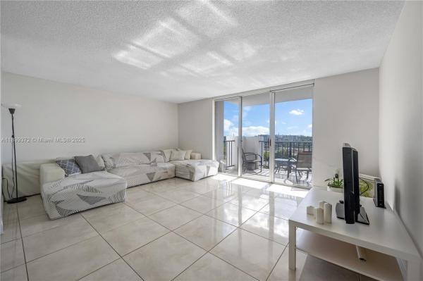 Commodore Plaza Tower, 2750 NE 183rd St #804, Aventura, Florida 33160, image 1