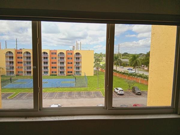 Coral Gate West, 6990 NW 186th St #4-504, Country Club, Florida 33015, image 3