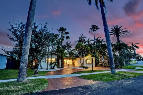 Country Club Homes, 1244 Garfield St, Hollywood, Florida 33019, image 1