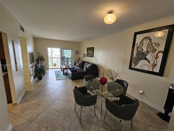 Hillcrest, 4200 Hillcrest Dr #1015, Hollywood, Florida 33021, image 2