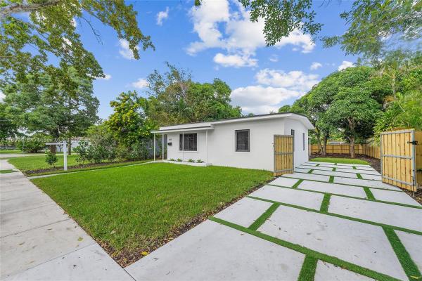 Rivera Manor, 485 NW 132nd St, North Miami, Florida 33168, image 1