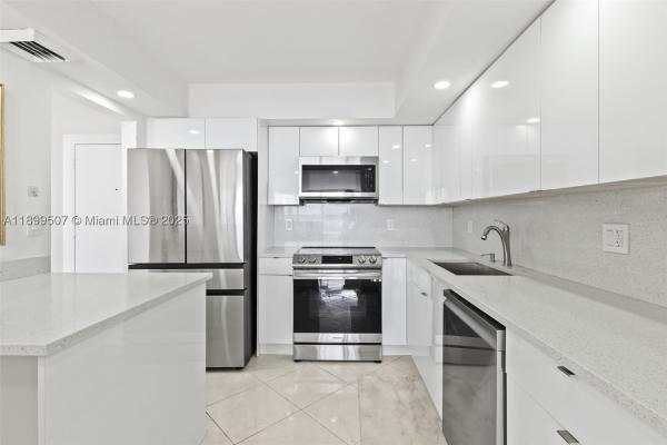 Del Prado, 18021 Biscayne Blvd #1003-2, Aventura, Florida 33160, image 3