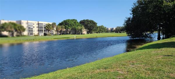 Live Oak Of Pine Island Ridge, 9410 Live Oak Pl #109, Davie, Florida 33324, image 2