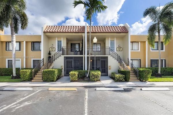 Weston Lakes 21, 428 Lakeview Dr #103, Weston, Florida 33326, image 1