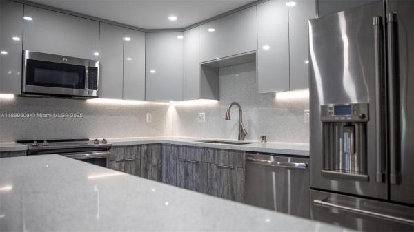 Casper House, 9735 NW 52nd St #312, Doral, Florida 33178, image 1