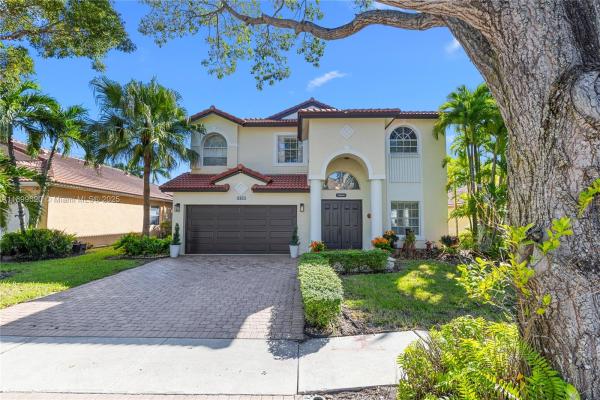 Chapel Lake Estates, 1071 NW 184th Ter, Pembroke Pines, Florida 33029, image 1