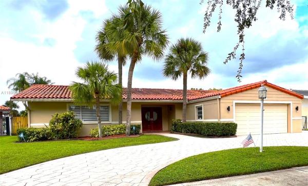 Lake Glenn Ellen, 15121 Garvock Pl, Miami Lakes, Florida 33016, image 1