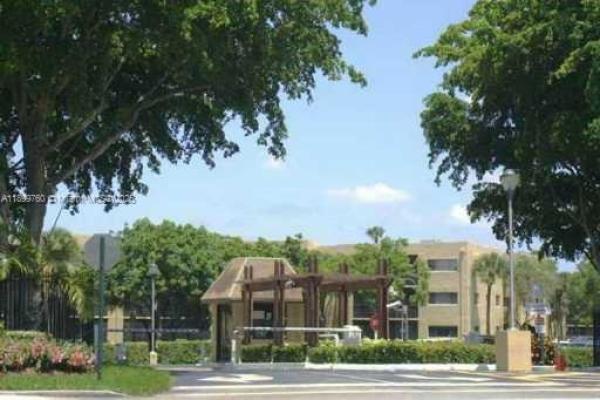 8075 SW 107th Ave #305, Unincorporated Dade County, Florida 33173, image 1