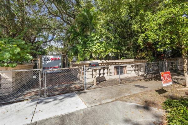 Bowling Green, 1045 NW 52nd St, Miami, Florida 33127, image 1