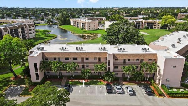 Sunrise Lakes 4, 10402 Sunrise Lakes Blvd #103, Sunrise, Florida 33322, image 1