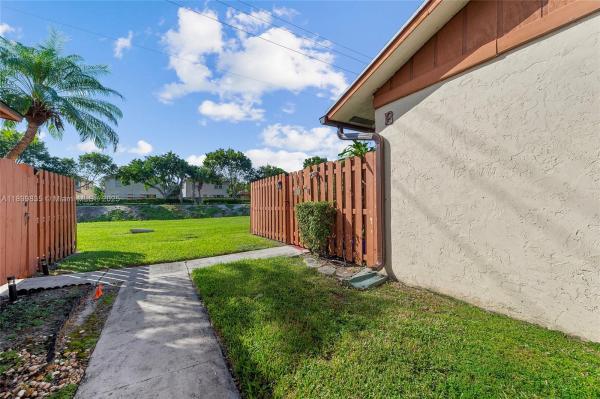 Summit Place, 1101 Summit Place Cir #B, West Palm Beach, Florida 33415, image 1
