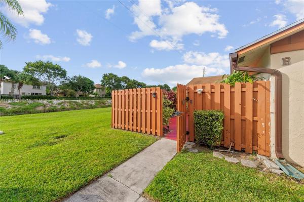 Summit Place, 1101 Summit Place Cir #B, West Palm Beach, Florida 33415, image 3