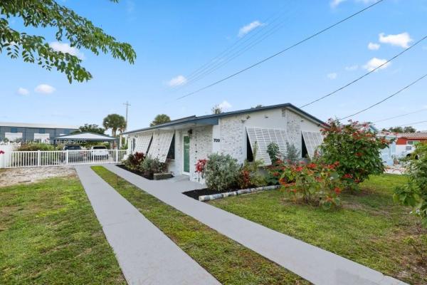 Melaleuca Gardens, 709 NW 7th St, Dania Beach, Florida 33004, image 1