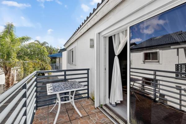 221 NE 212th St, Miami, Florida 33179, image 1