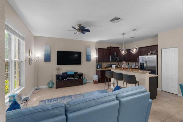 Orchid Grove, 278 SW 7th Ct, Pompano Beach, Florida 33060, image 2