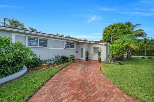 Miracle Manor, 7910 SW 17th St, Westchester, Florida 33155, image 3