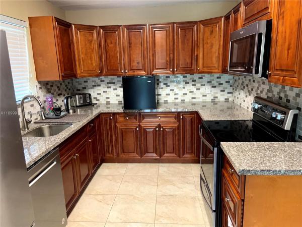 Boulevard Heights, 6407 SW 5th St, Pembroke Pines, Florida 33023, image 1