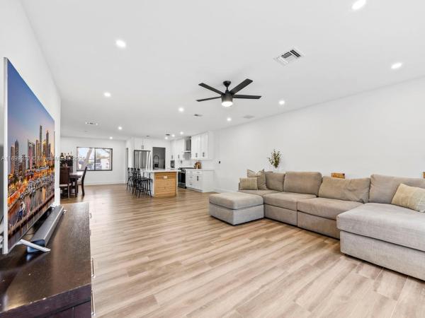 Bel Aire, 10415 SW 200th St, Cutler Bay, Florida 33157, image 1