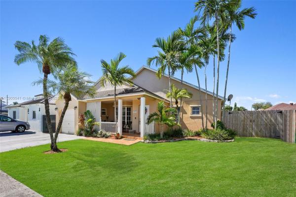 American Homes, 15846 SW 143rd Ct, Richmond West, Florida 33177, image 3