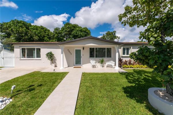 4845 NW 169th St, Miami Gardens, Florida 33055, image 1