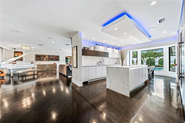 Plantation No HOA, 5820 Palm Tree Rd #, Plantation, Florida 33317, image 1