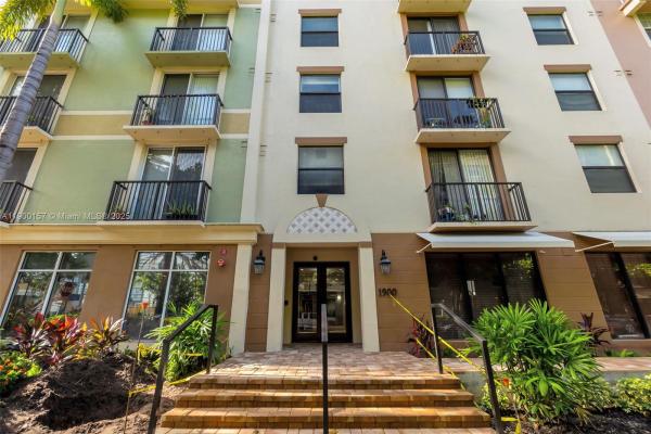 Regent Park At Young Circle, 1900 Van Buren St #206B, Hollywood, Florida 33020, image 2