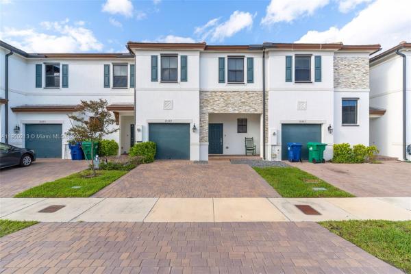 Crystal Cay, 10069 SW 231st Ln, Cutler Bay, Florida 33190, image 3