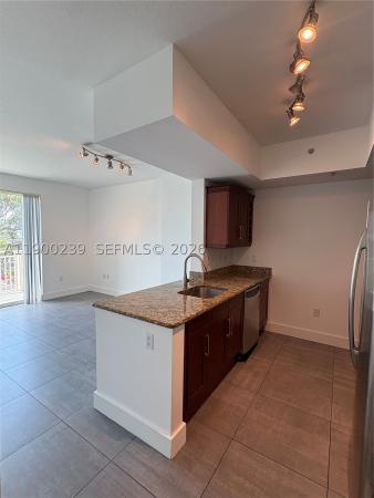 Downtown Dadeland, 7275 SW 90th Way #205, Kendall, Florida 33156, image 2