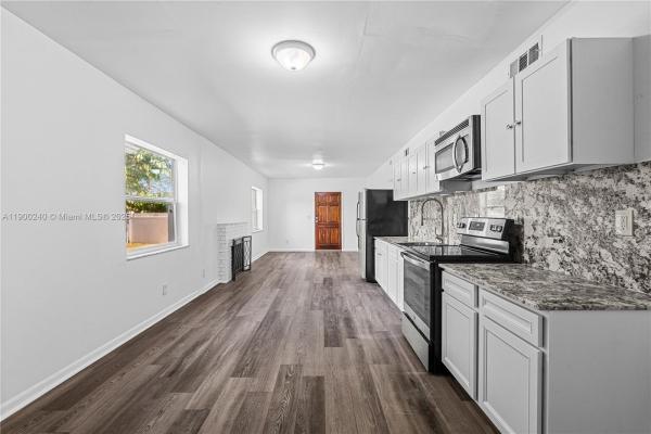 201 S Biscayne River Dr #B, Miami, Florida 33169, image 1