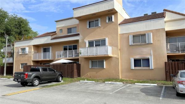 The Seasons Villas & Townhomes, 14901 SW 80th St #211, Kendall, Florida 33193, image 3