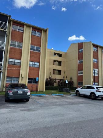 Royal Point, 3710 NW 21st St #114, Lauderdale Lakes, Florida 33311, image 1