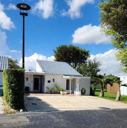 Greenway Lakes, 2240 SW 122nd Ct, Tamiami, Florida 33175, image 3