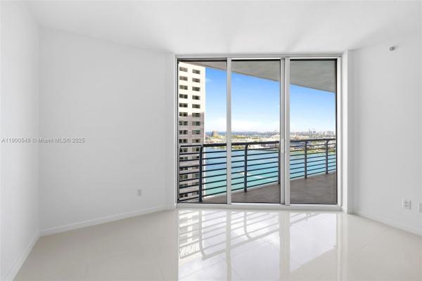 One Miami East, 335 S Biscayne Blvd #2604, Miami, Florida 33131, image 2