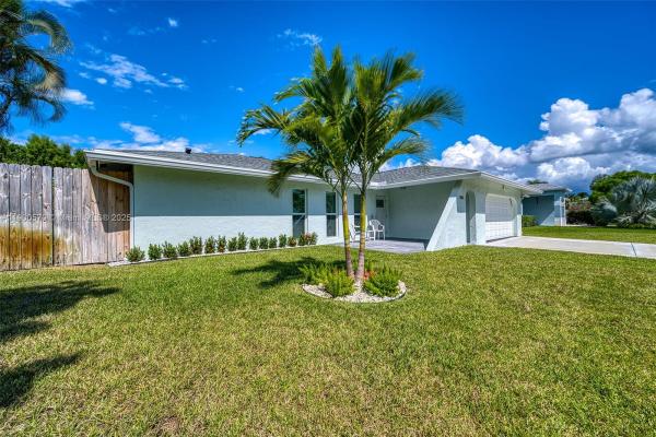 Yachtmans Cove, 635 NE 15th Pl, Boynton Beach, Florida 33435, image 2