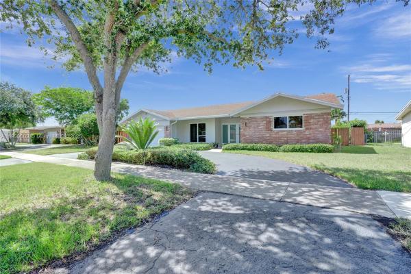 Imperial Point, 2031 NE 62nd St, Fort Lauderdale, Florida 33308, image 1