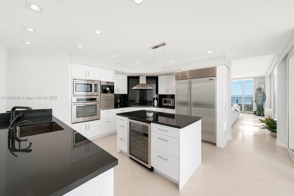 Jade Residences At Brickell Bay, 1331 Brickell Bay Dr #3711, Miami, Florida 33131, image 2