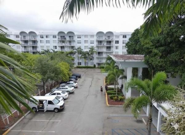 494 NW 165th Street Rd #C-602, Unincorporated Dade County, Florida 33169, image 1