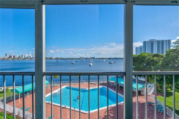 Point East, 2910 Point East Dr #M412, Aventura, Florida 33160, image 3