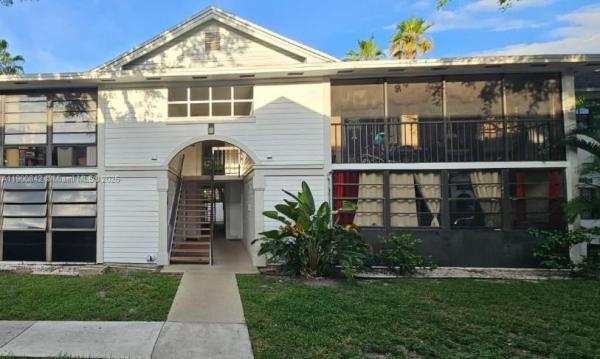 Countryside Village, 18965 NW 62nd Ave #202, Hialeah, Florida 33015, image 2