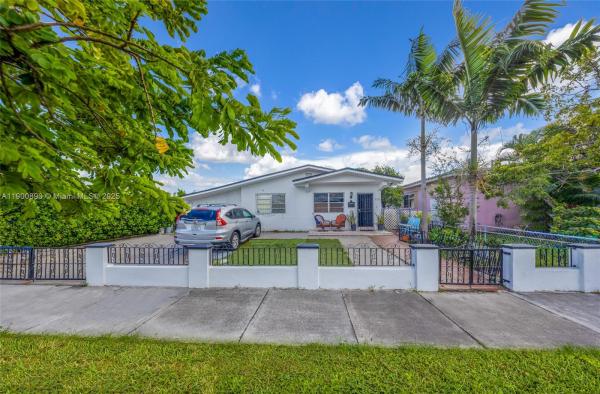 Grapeland Heights, 1515 NW 33rd Ave, Miami, Florida 33125, image 2