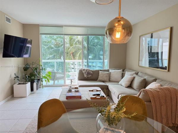 WaterGarden, 347 N New River Dr E #907, Fort Lauderdale, Florida 33301, image 2