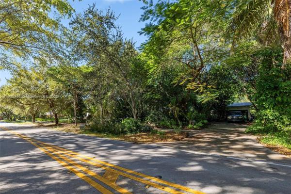 Southwood, 15290 SW 82nd Ave, Palmetto Bay, Florida 33157, image 2