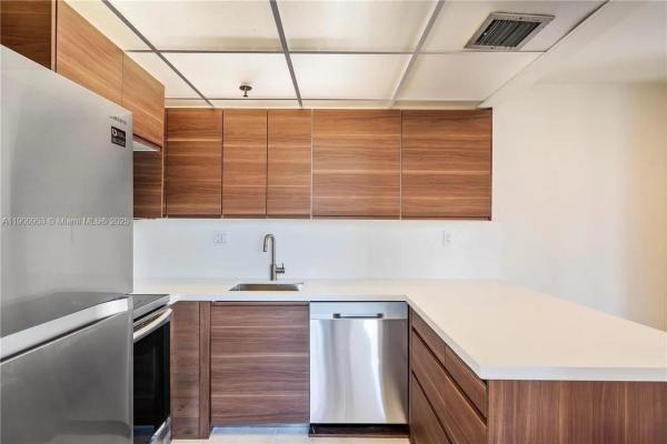 The Greynolds Park Club, 17890 W Dixie Hwy #606, North Miami Beach, Florida 33160, image 1