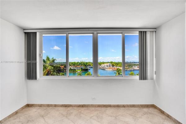The Carriage Club, 5005 Collins Ave #607, Miami Beach, Florida 33140, image 2