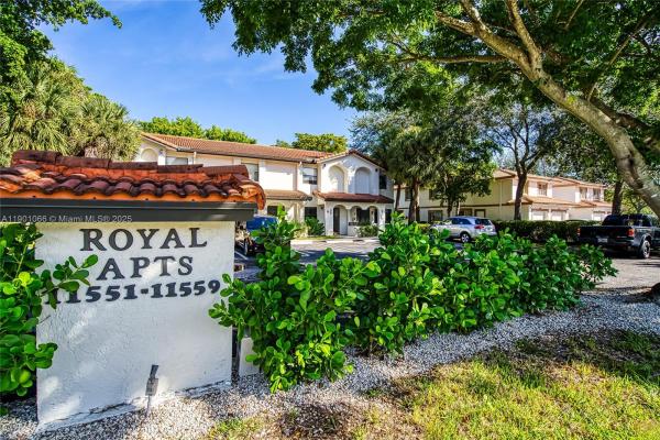Royal Palm Townhomes, 11551 Royal Palm Blvd #11553, Coral Springs, Florida 33065, image 1