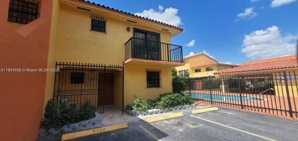 Carmel Townhomes, 5100 W 12th Ln #E-7, Hialeah, Florida 33012, image 1