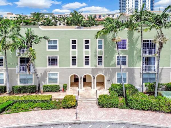 Regent Park At Young Circle, 1900 Van Buren St #311B, Hollywood, Florida 33020, image 2