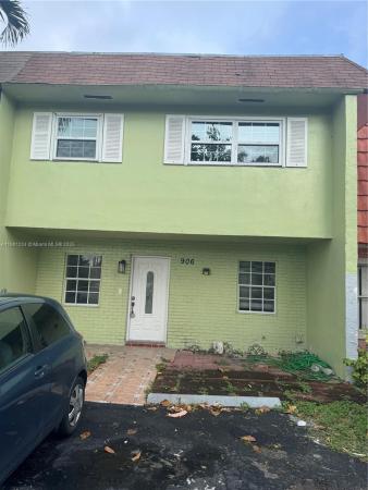 Dennis Townhouses, 906 SW 74th Ave, North Lauderdale, Florida 33068, image 1
